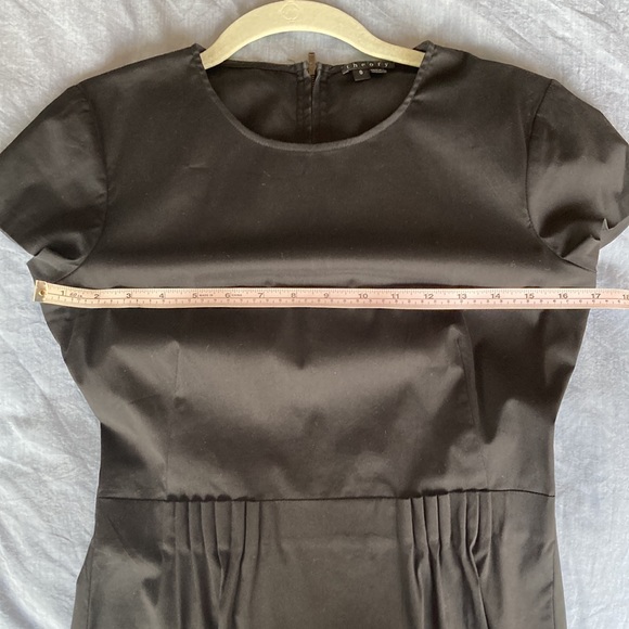 **SOLD** Theory black top - Picture 7 of 8